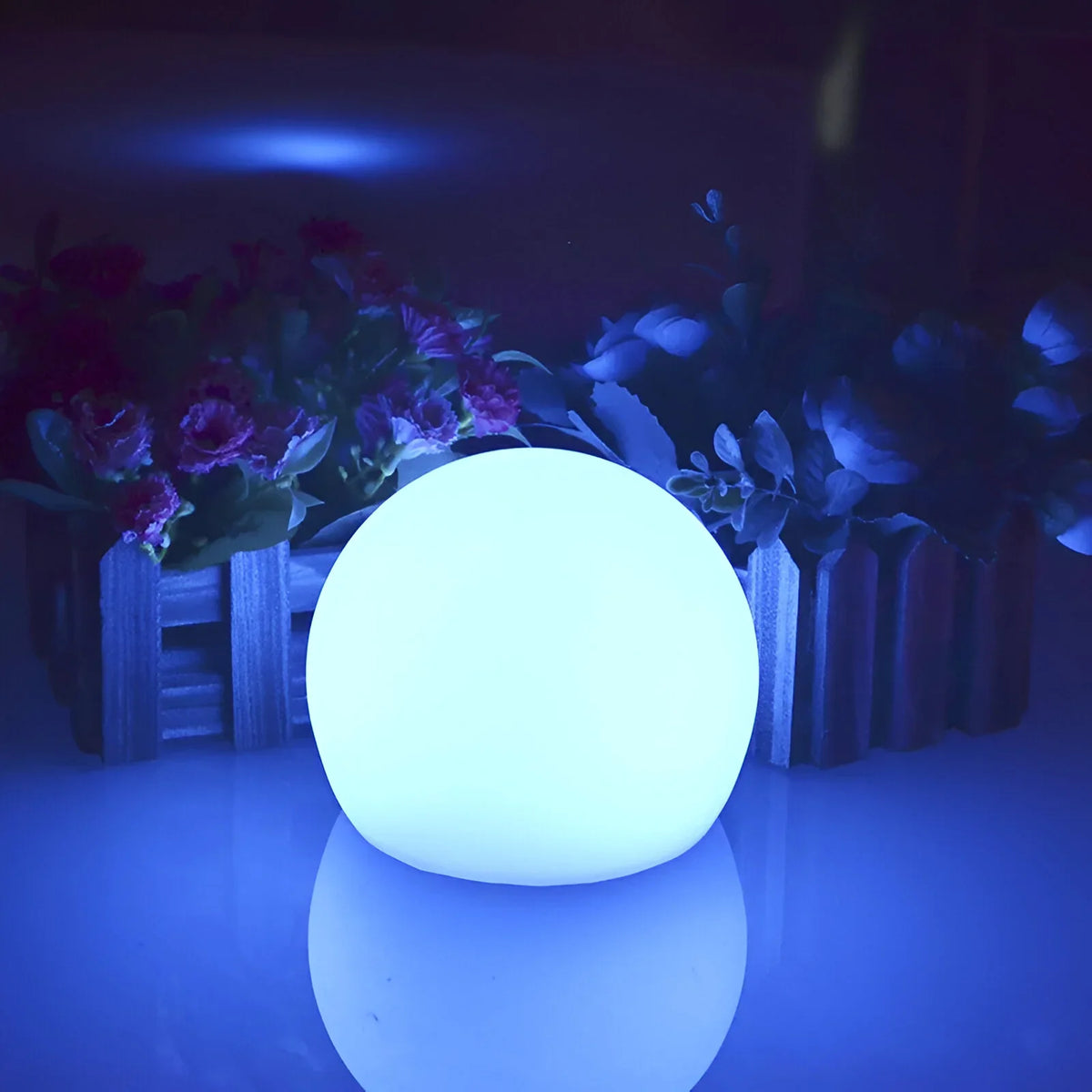 Wireless LED Bulb Lamp for Indoor and Outdoor, Waterproof and Rechargeable | Sansoti