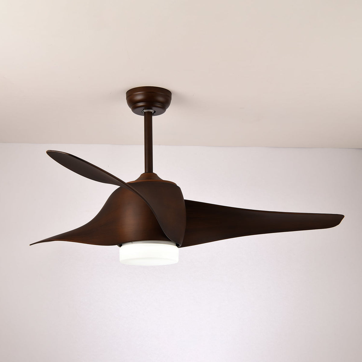 Deckenventilator mit Beleuchtung Umber – Ø132 cm Moderner Ventilator mit LED-Lampe | Sansoti
