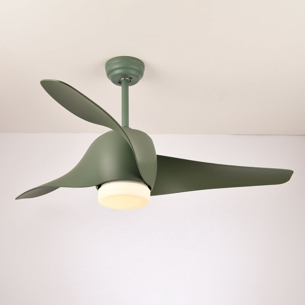 Deckenventilator mit Beleuchtung Umber – Ø132 cm Moderner Ventilator mit LED-Lampe | Sansoti
