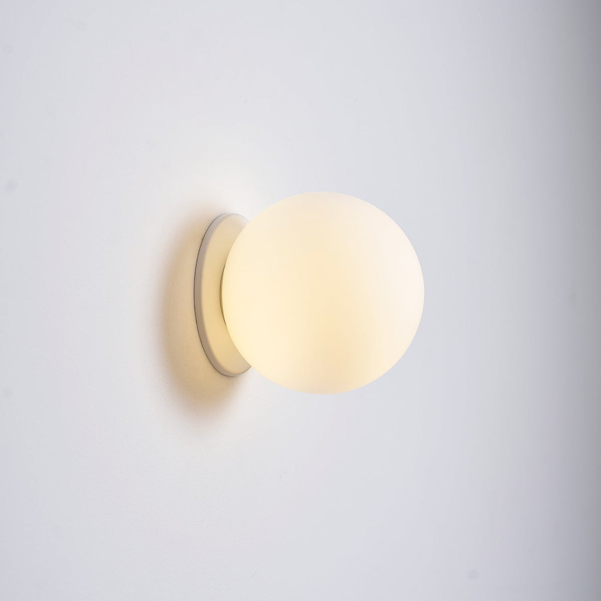 Glass Wall Lamp with Gold or Silver Socket – Modern Design for Bedroom and Living Room | Sansoti