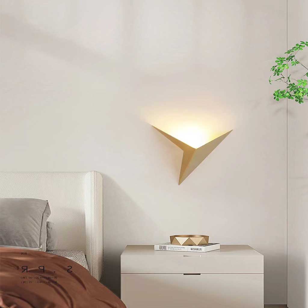 Triangular LED Wall Light, Geometric Metal, Modern Interior, Bedroom, Living Room, 25cm, Minimalist | Sansoti