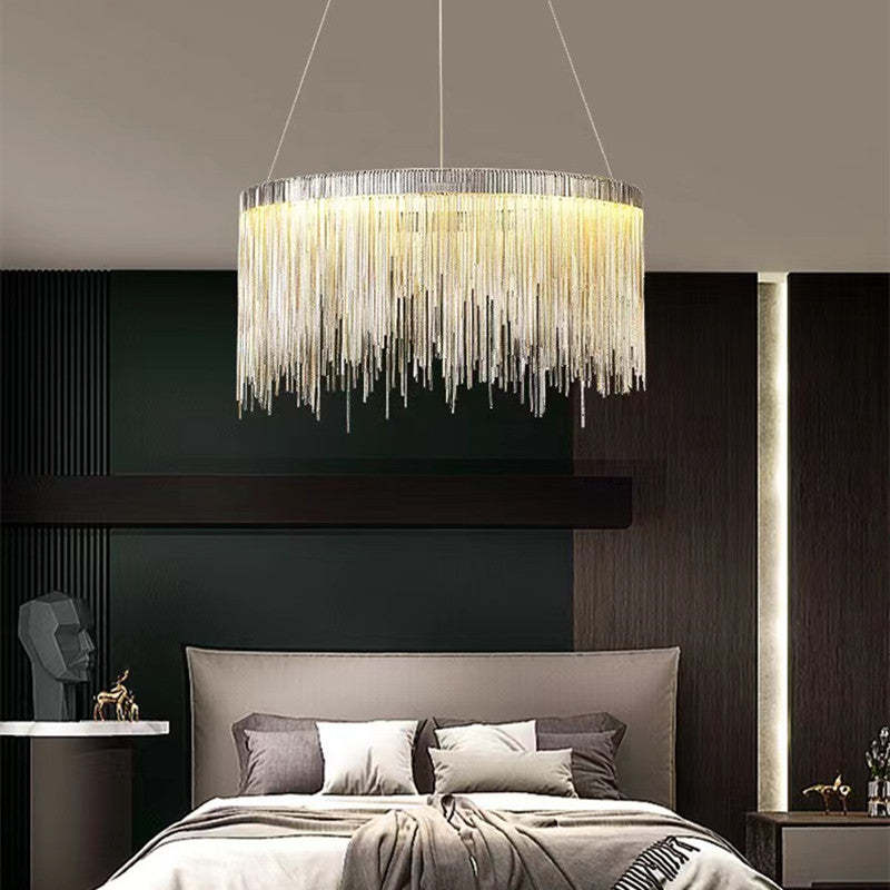 Pendelleuchte Kette mit LED-Tassel-Design aus Metall in Gold, Silber oder Roségold für Esszimmer, Wohnzimmer oder Schlafzimmer | Sansoti