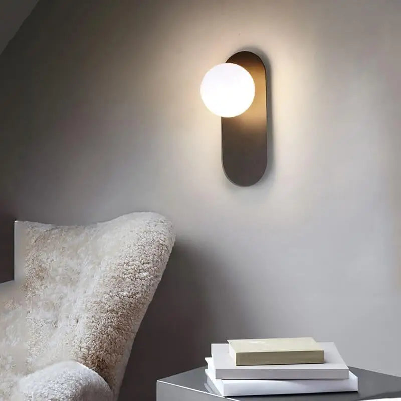 Aplique de pared de esfera de cristal industrial de aluminio negro y dorado 58cm | Sansoti