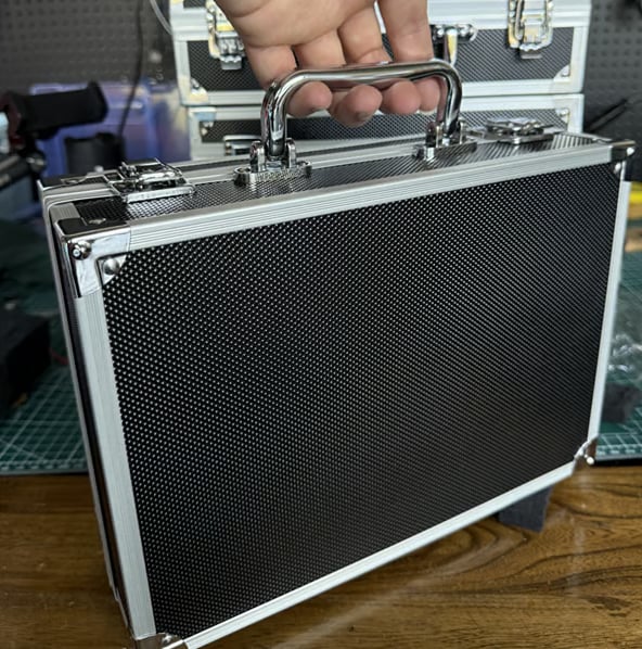 Podczerwony reflektor laserowy 120 W ze wzmacniaczem wiązki 10× do noktowizyjnych kamer bezpieczeństwa i monitoringu zewnętrznego | Sansoti