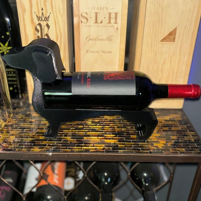 Dachshund Wine Bottle Holder Resin Black Gray Violet Red Yellow Blue Dog Decorative Table Ornament Scandinavian Design Premium Home Accessory Wine Lovers Gift Idea | Sansoti
