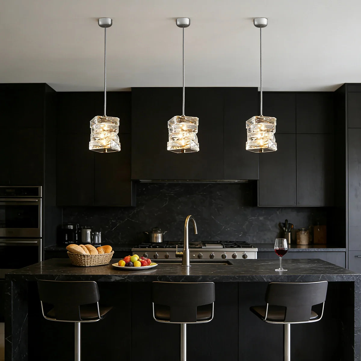 Lampa wisząca, kryształowe ułożone kostki lodu, LED, złoto i chrom, lampa nastrojowa, bar, jadalnia, nowoczesna | Sansoti