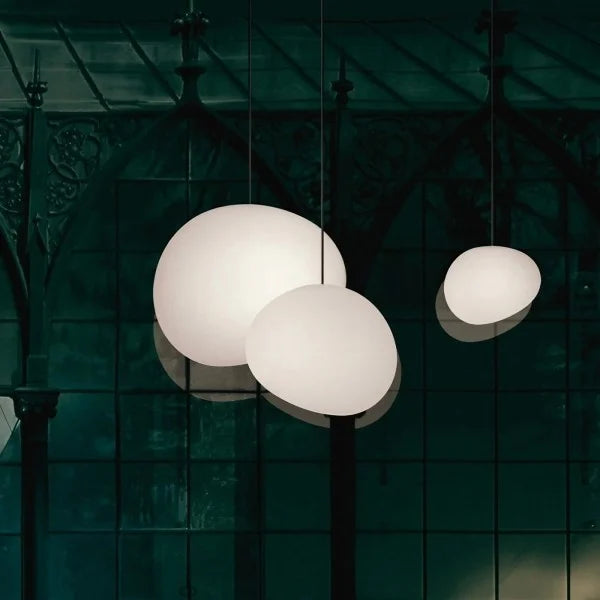 Lampa wisząca z ręcznie dmuchanego szkła, minimalistyczna, mlecznobiała, salon, jadalnia, E27, ciepłe białe światło | Sansoti