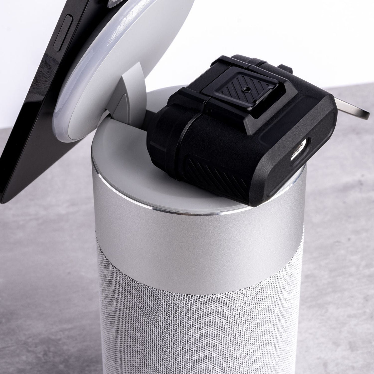 Kabelloser Lautsprecher mit Ladefunktion – 3-in-1 Bluetooth Lautsprecher, MagSafe Powerbank & Stimmungslicht | Sansoti