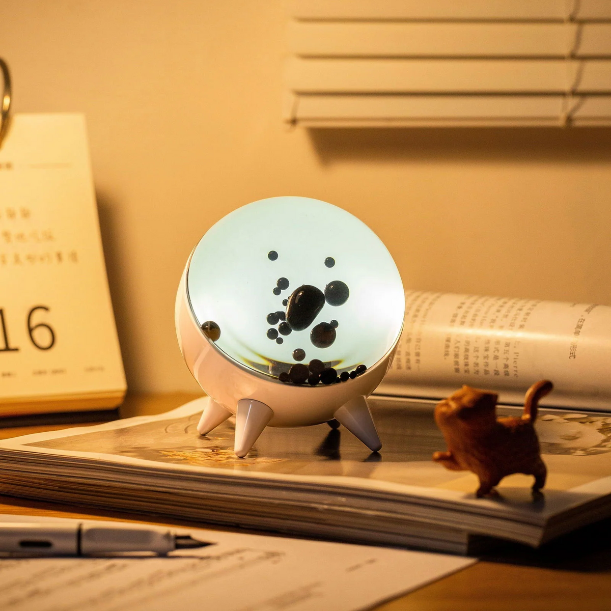 Ferrofluid Display Bluetooth Speaker ABS Glass 10.6 cm Music Visualizer Magnetic Fluid Desk Decoration Gift Tech Art Object | Sansoti