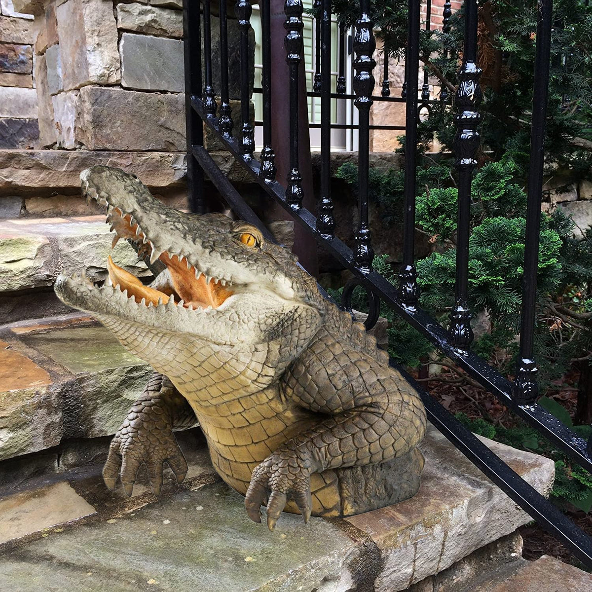 Crocodile Garden Statue Resin Waterproof Pond Decoration Wildlife Reptile Statue Pool Garden Accent Outdoor | Sansoti