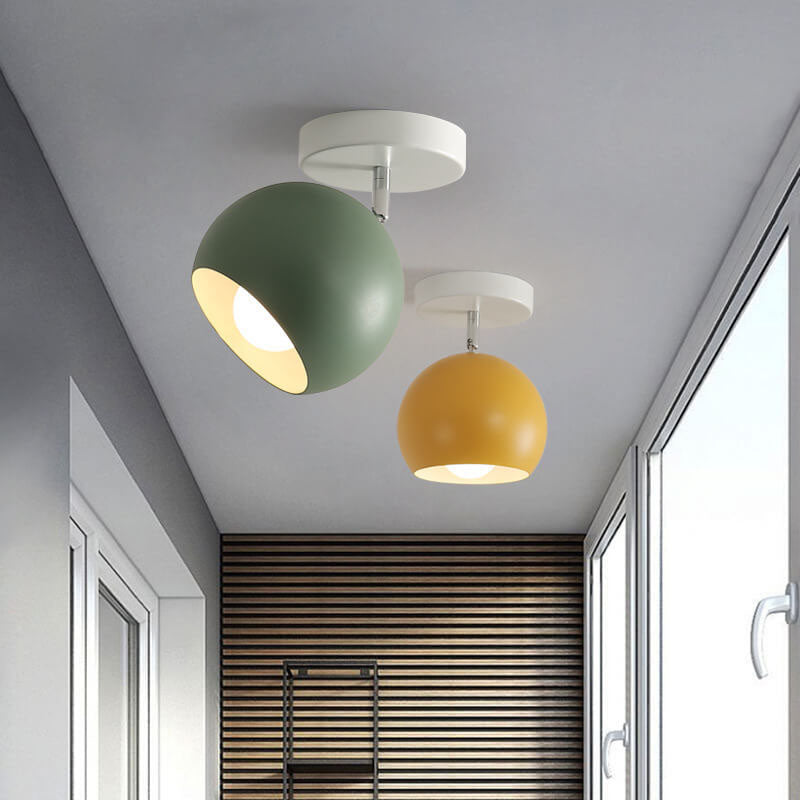 Eiserne Deckenlampe mit Holzakzenten – Buntes Design für Flur und Wohnzimmer | Sansoti