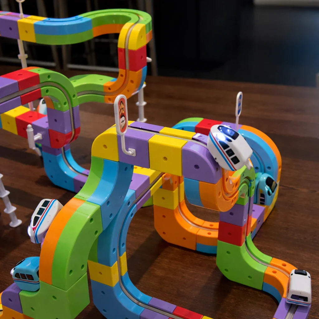 3D Modular Motorized Train Set for Kids – Creative Building Toy with Vertical Loops and Action | Sansoti