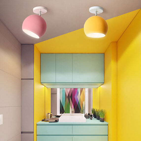 Eiserne Deckenlampe mit Holzakzenten – Buntes Design für Flur und Wohnzimmer | Sansoti