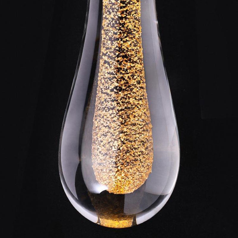 Szklana lampa wisząca ze złotą metalową oprawą i zintegrowanym oświetleniem LED – skandynawski design do jadalni, salonu i kuchni | Sansoti