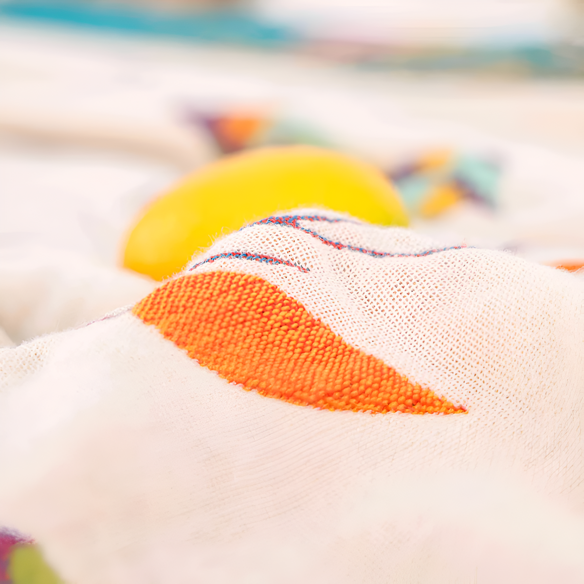 Cotton Plaid with Bird Motif and Tassels – Vintage Boho Style Blanket for Sofa, Bed, or Picnic | Sansoti