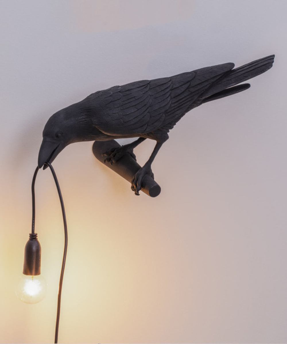 Decorative Raven Bird Lamp with Bulb in Beak Black White Standing Resin Table Lamp Atmospheric Living Room Bedroom Office Original Sculpture Design | Sansoti