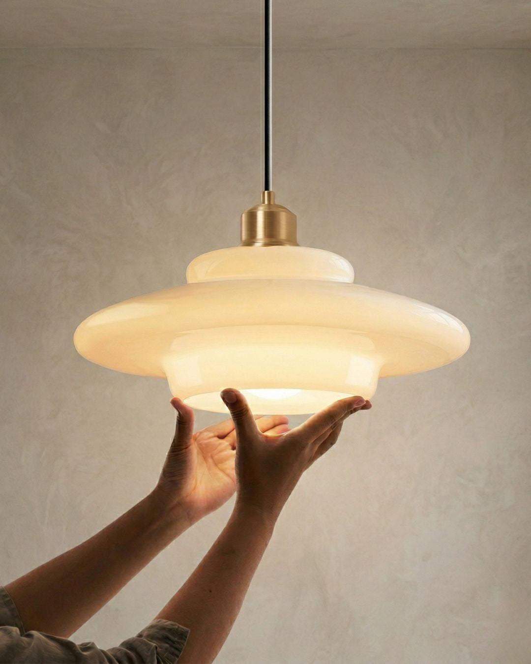 Suspension TINA – Verre laitonné mid-century avec laiton brossé | Éclairage moderne pour salle à manger et cuisine | Réglable | Douille E27 | Sansoti