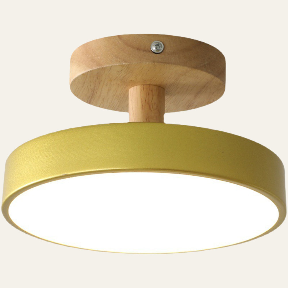 Plafón de madera natural y pantalla en tonos pastel | Diseño escandinavo moderno para dormitorio y salón | Sansoti