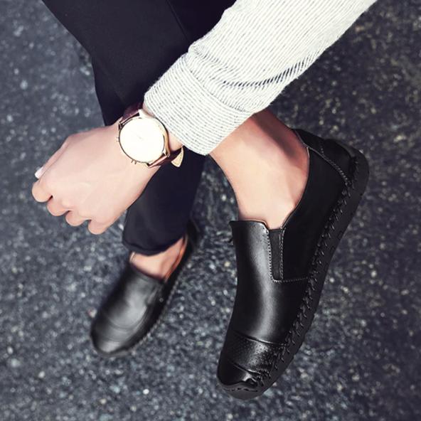 Leather Moccasins Water-Resistant Comfortable Casual Women's Men's Shoes Various Sizes Black Slip-Ons | Sansoti
