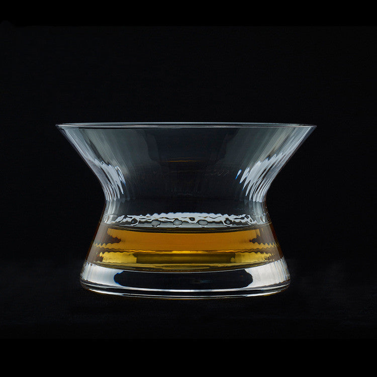 Kristallglas Whiskeyglas mit Trichterdesign 170ml für aromatisches Erlebnis | Handgefertigtes japanisches Trinkglas mit Holzkiste | Premium-Whiskyglas-Set für Kenner und Liebhaber Geschenk | Sansoti