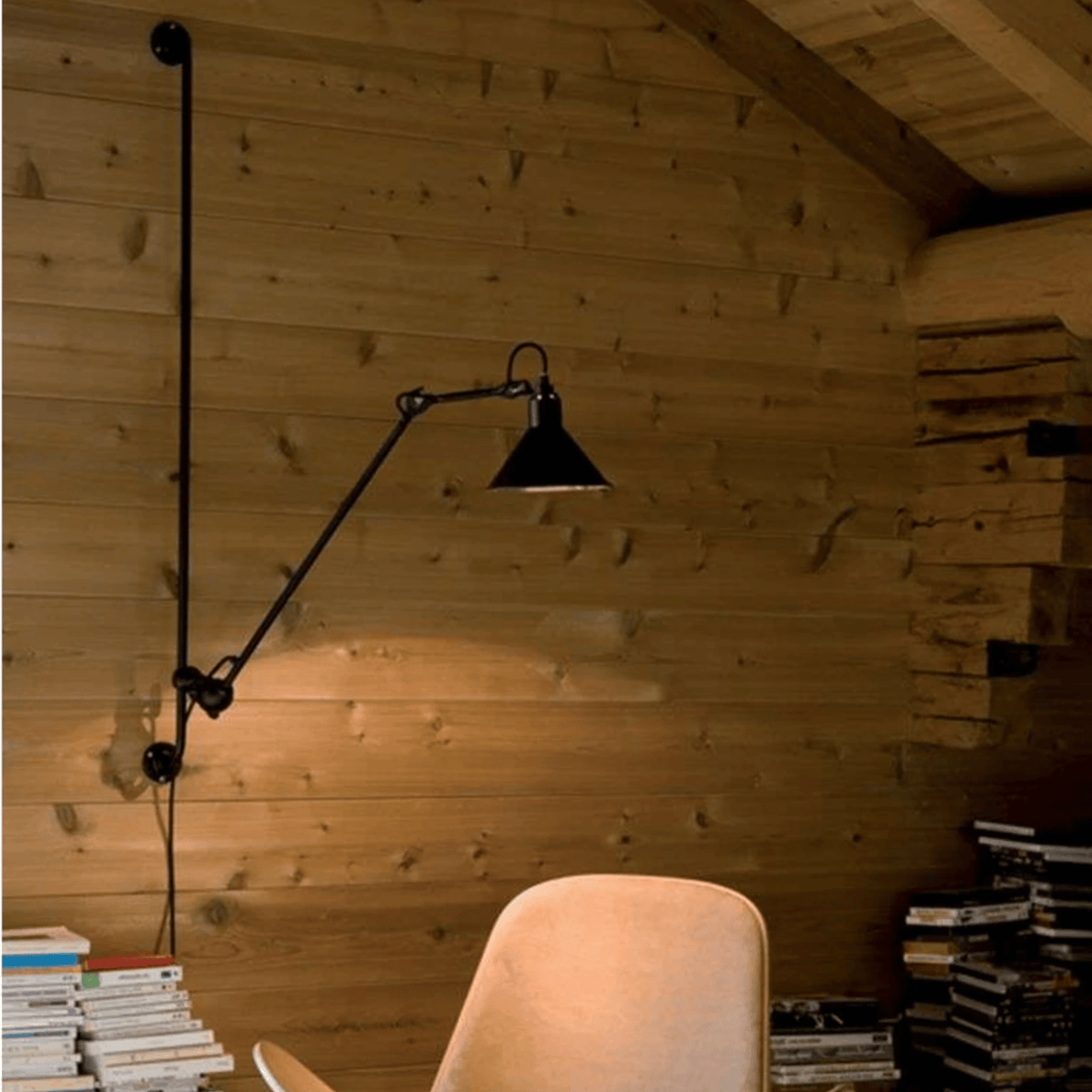Applique réglable en métal noir avec bras pivotant de 118 cm pour coin lecture, chambre, espace de travail et bureau | Sansoti