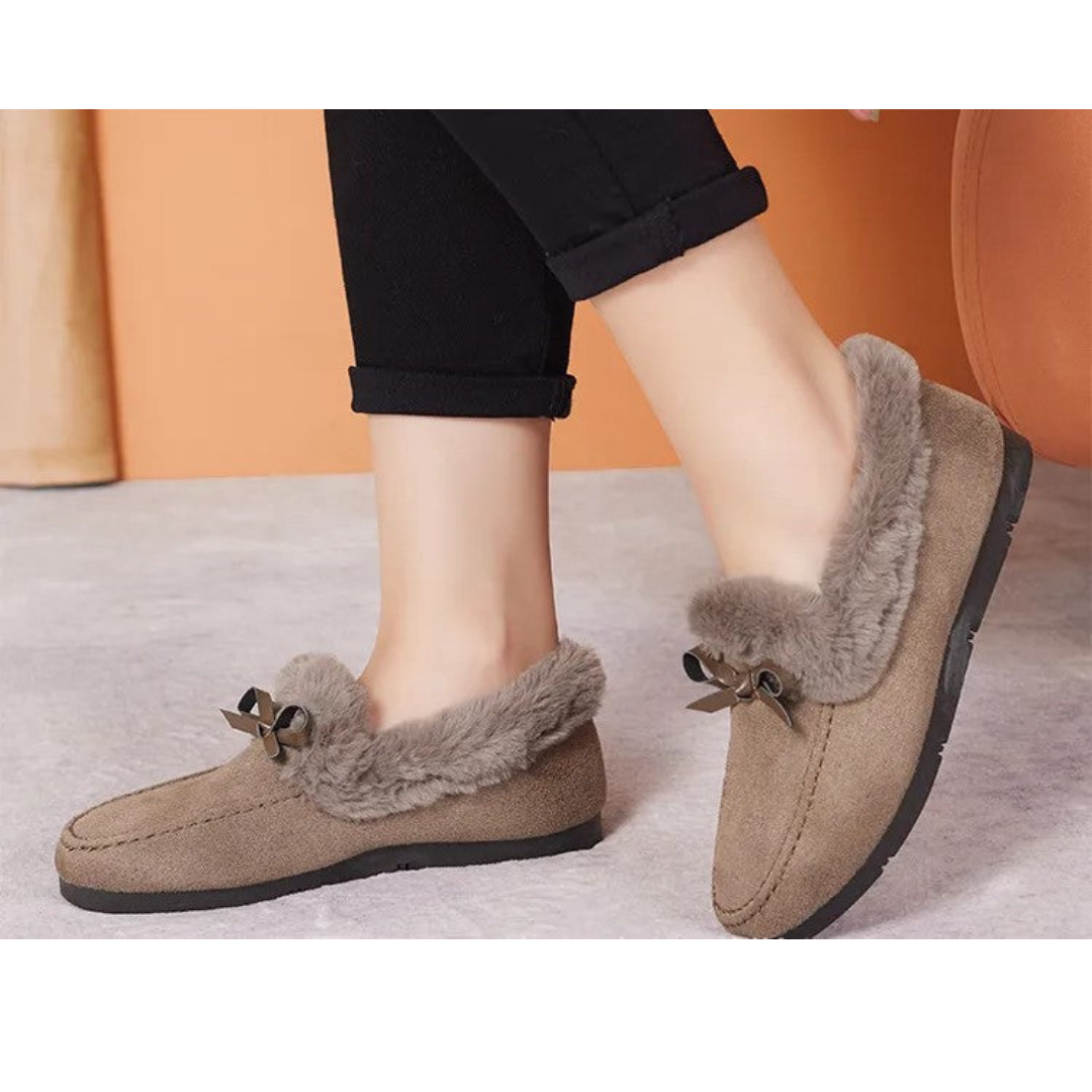 Damen-Hausschuhe mit Plüschfutter und rutschfester Sohle, warme Winterschuhe mit Schleife, bequeme Hausschuhe für drinnen | Sansoti