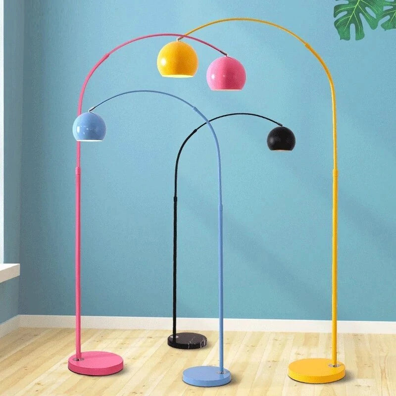 Stehlampe Bogenform LED, Metall, schwarz blau gelb rosa silber gold, dimmbar, Wohnzimmer Schlafzimmer | Sansoti