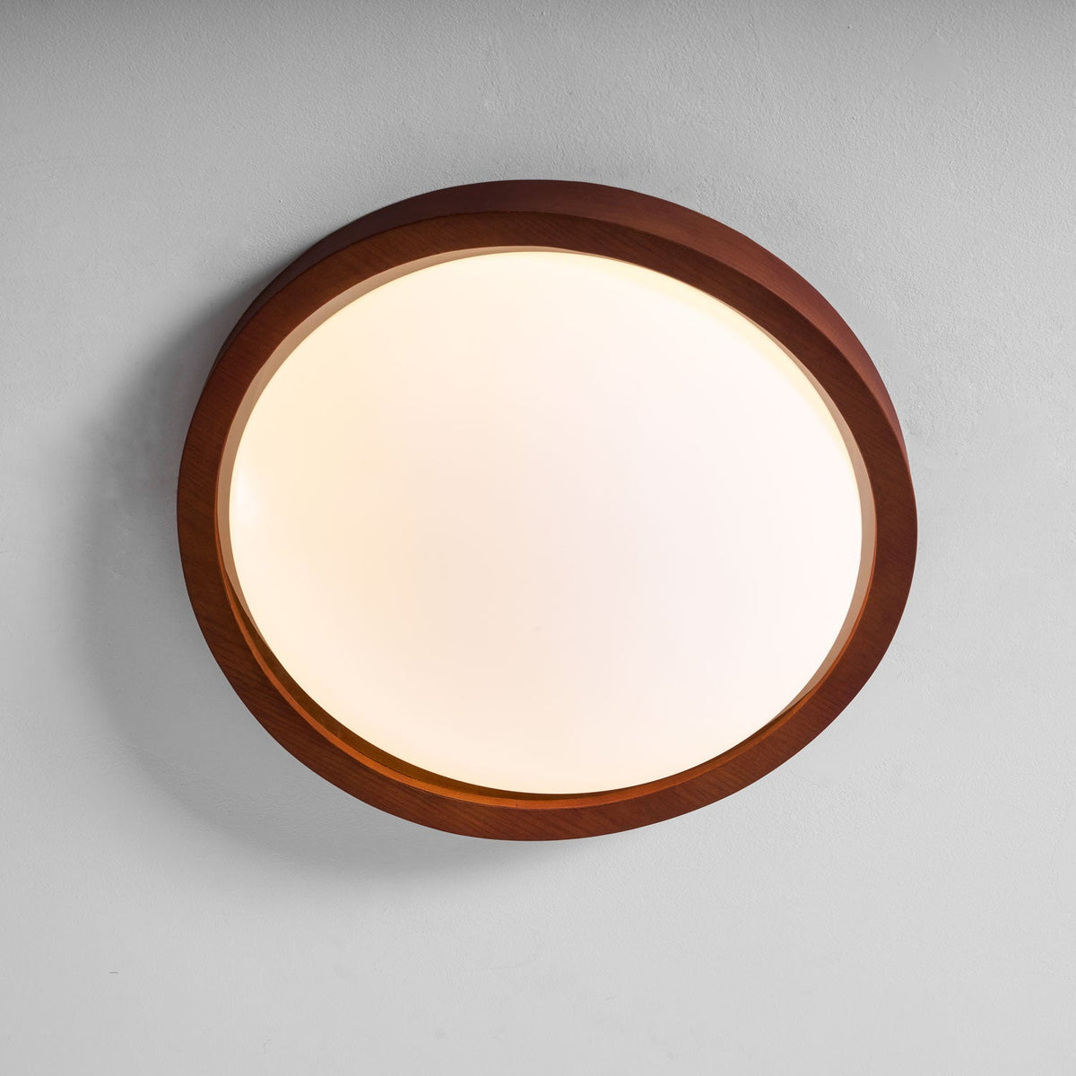 Wooden Ceiling Light with Curved Edge – Scandinavian Design with Walnut Finish & Warm Lighting for Living Room Bedroom | Sansoti