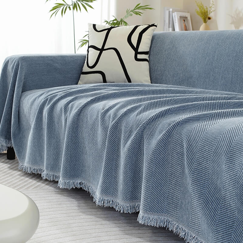Chenille-Decke mit Fischgrätenmuster und Fransen – weiche Sofadecke 180x130cm – dekorative Wohndecke für das Sofa | Sansoti
