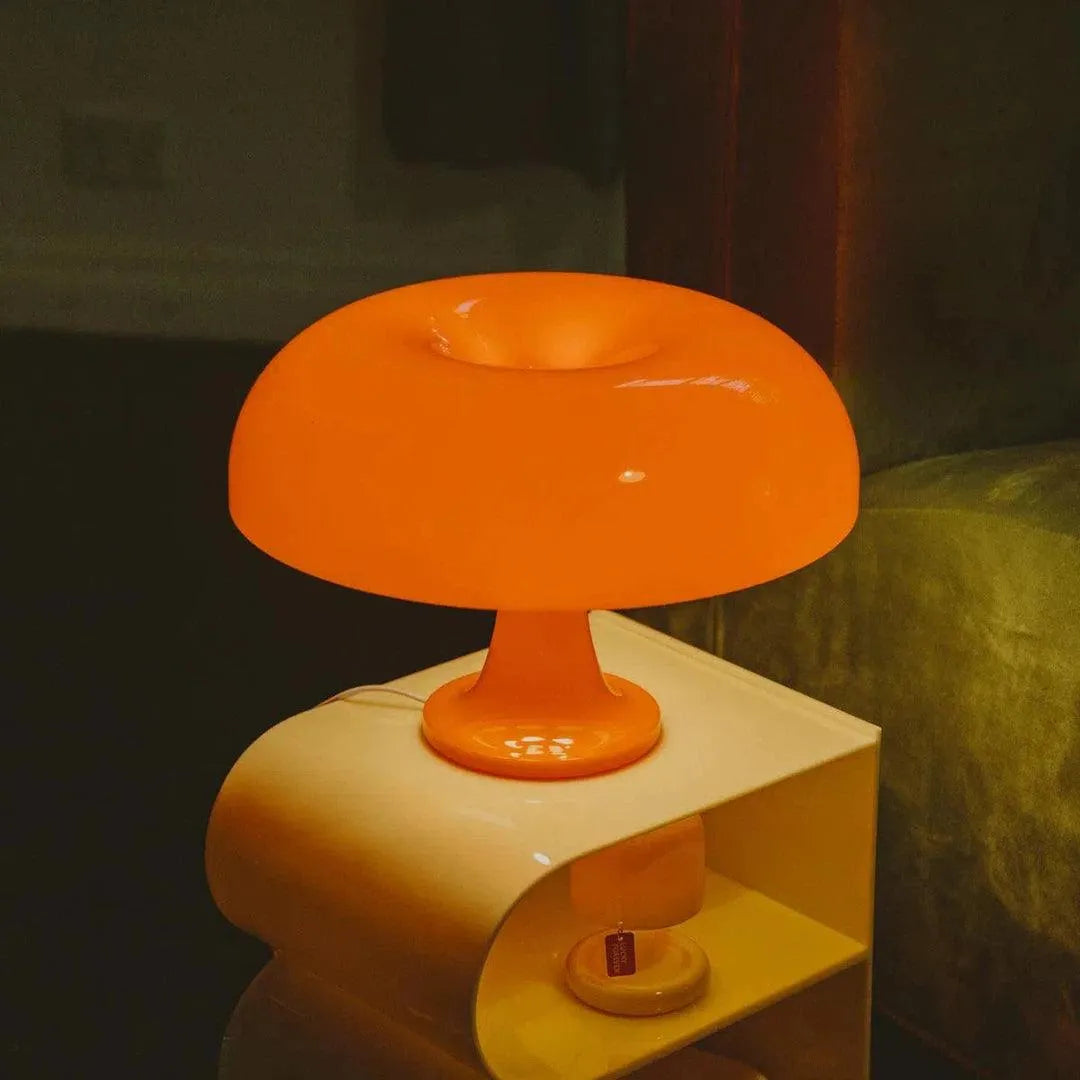 Designerska lampka stołowa z akrylu, kultowa, 32 cm, krwistoczerwona, śnieżnobiała, nastrojowe oświetlenie, nowoczesna | Sansoti