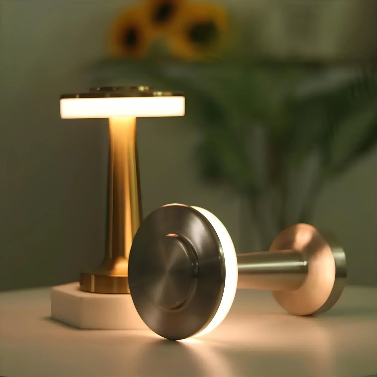 Table Lamp Wireless Rechargeable Dimmable Metal LED 3 Light Colors USB-C Gold Silver Black Retro Restaurant Bar Nightstand Mood Lamp Portable | Sansoti