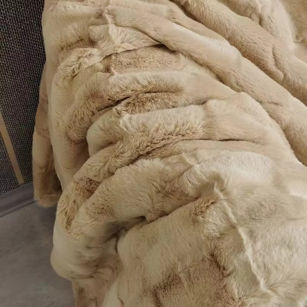 Double-Layer Faux Fur Throw 180x150cm Mocha Taupe Warm Soft Microfiber Blanket Living Room Bedroom | Sansoti