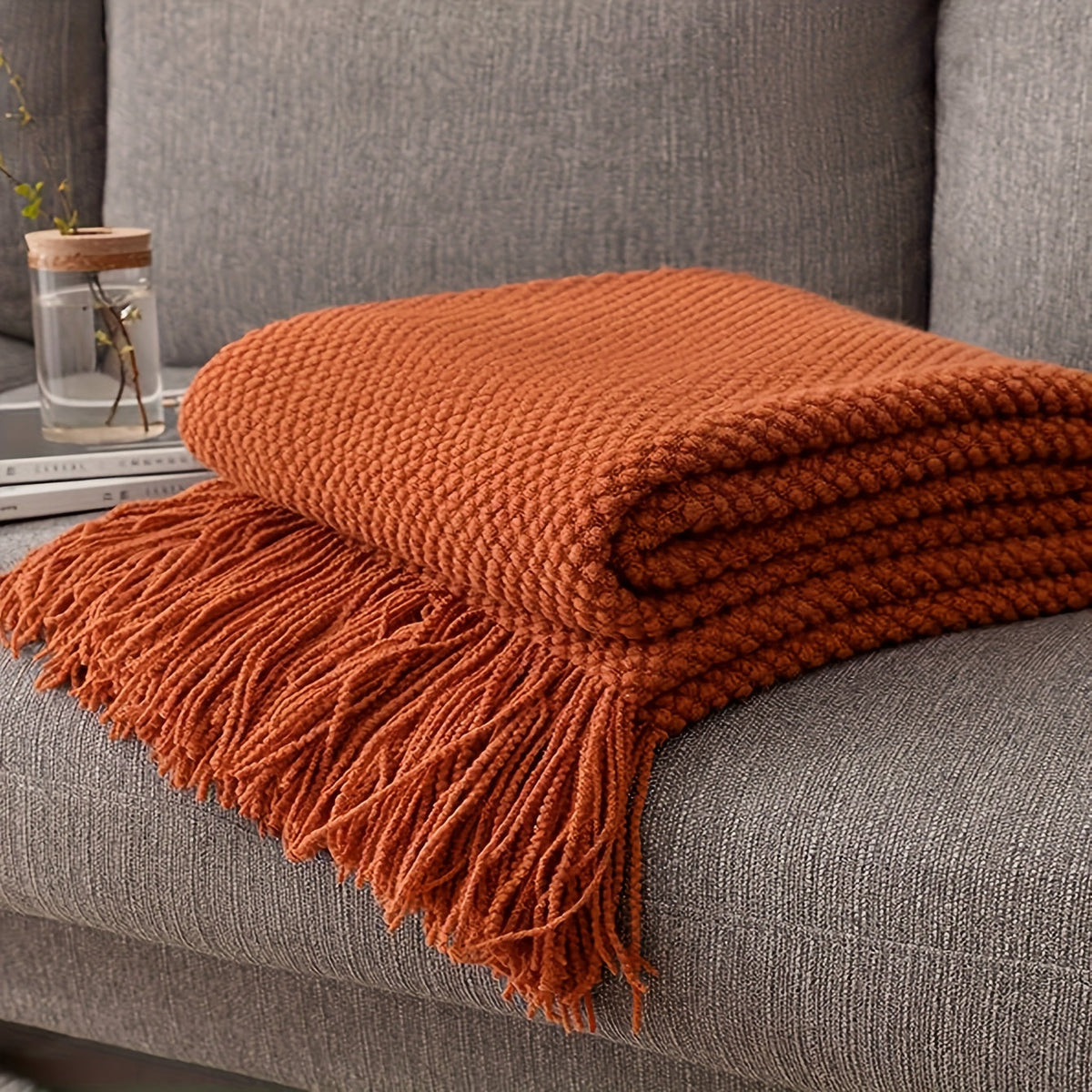 Gestrickte Plaiddecke mit Quasten, Orangetöne, 130x160 cm, Polyesterdecke, Sofadecke, Wohndecke für das Wohnzimmer | Sansoti
