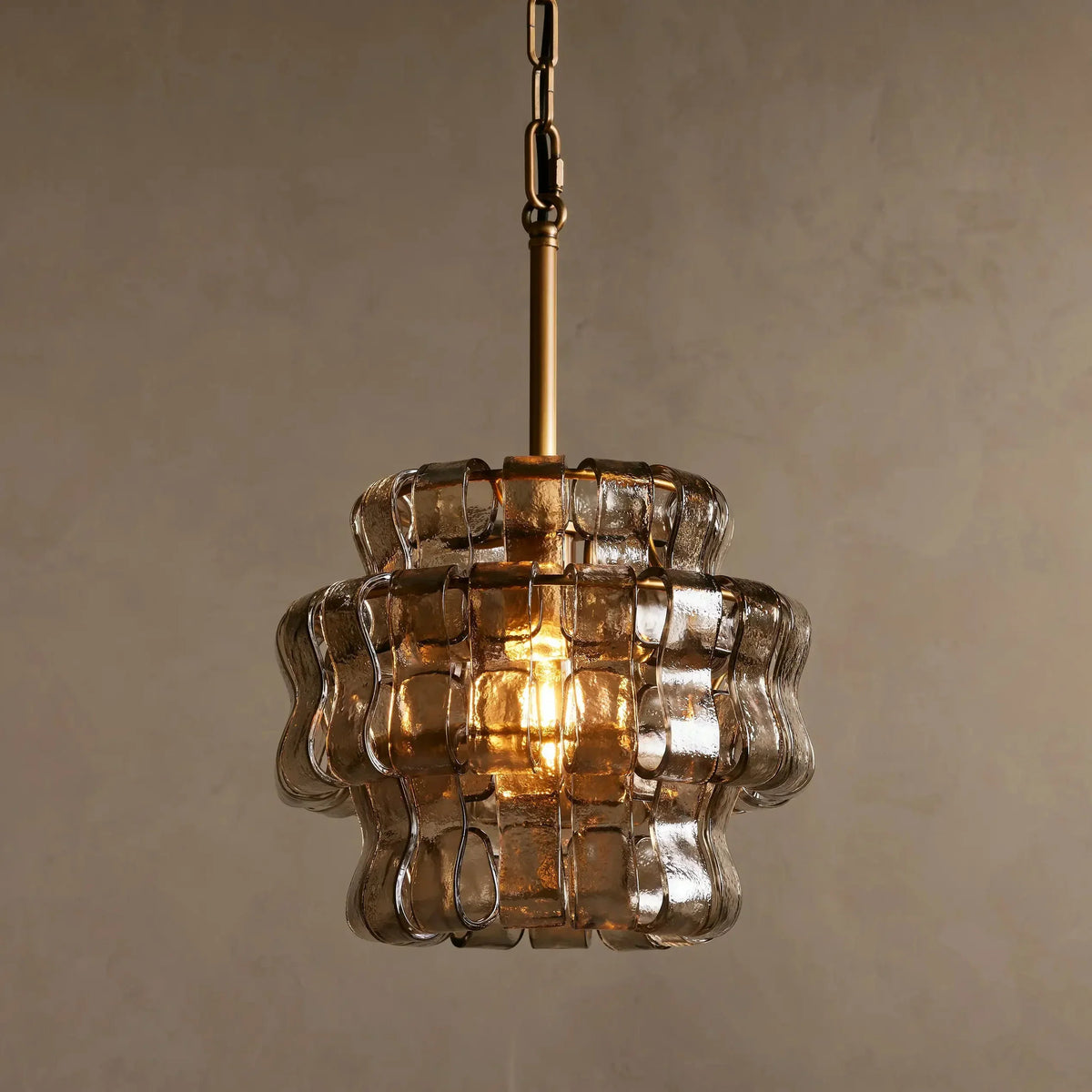 Glas-Pendelleuchte mit strukturiertem Muster, Messing oder Schwarz, E26, dimmbar, für Wohnzimmer, Esszimmer und Schlafzimmer | Sansoti