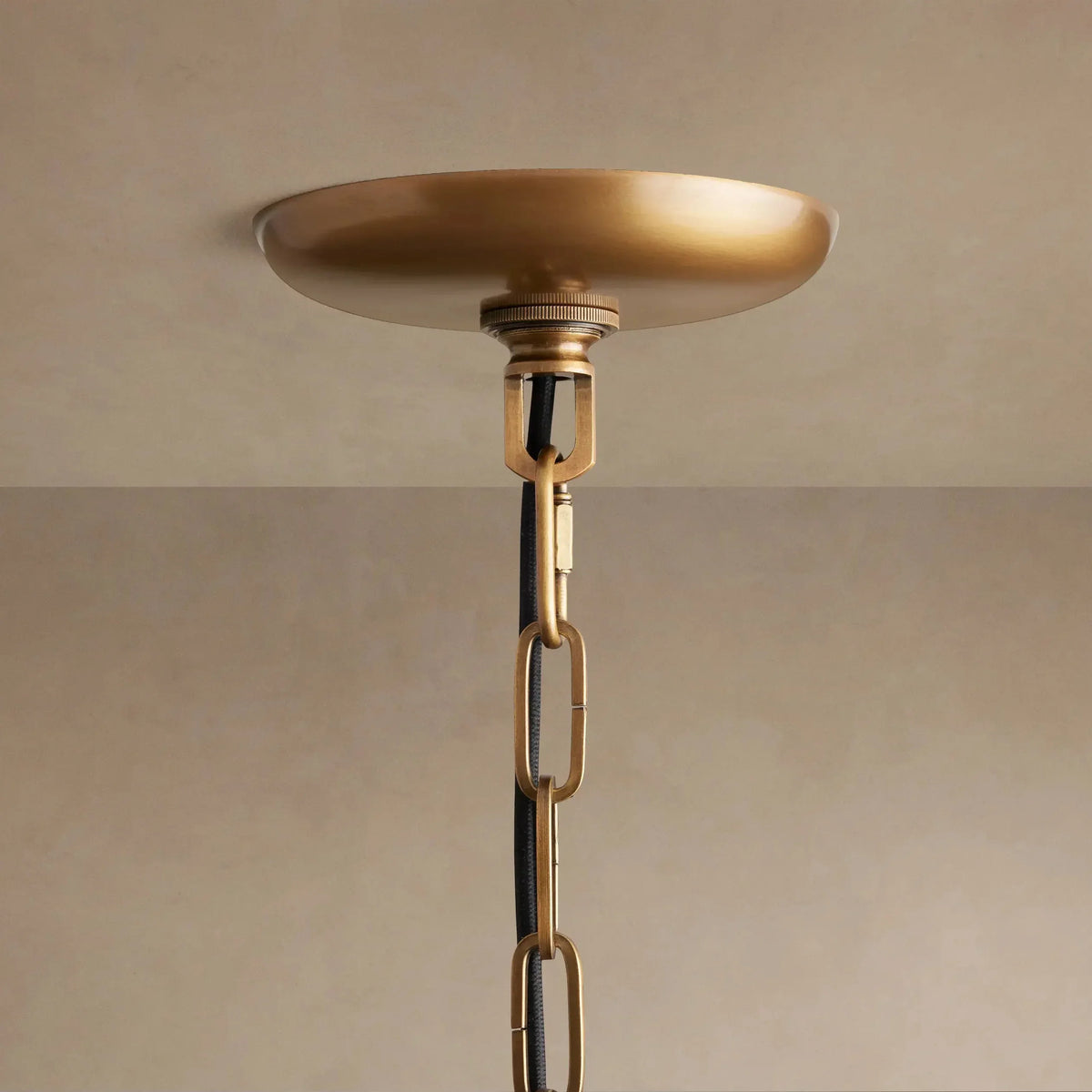 Glas-Pendelleuchte mit strukturiertem Muster, Messing oder Schwarz, E26, dimmbar, für Wohnzimmer, Esszimmer und Schlafzimmer | Sansoti