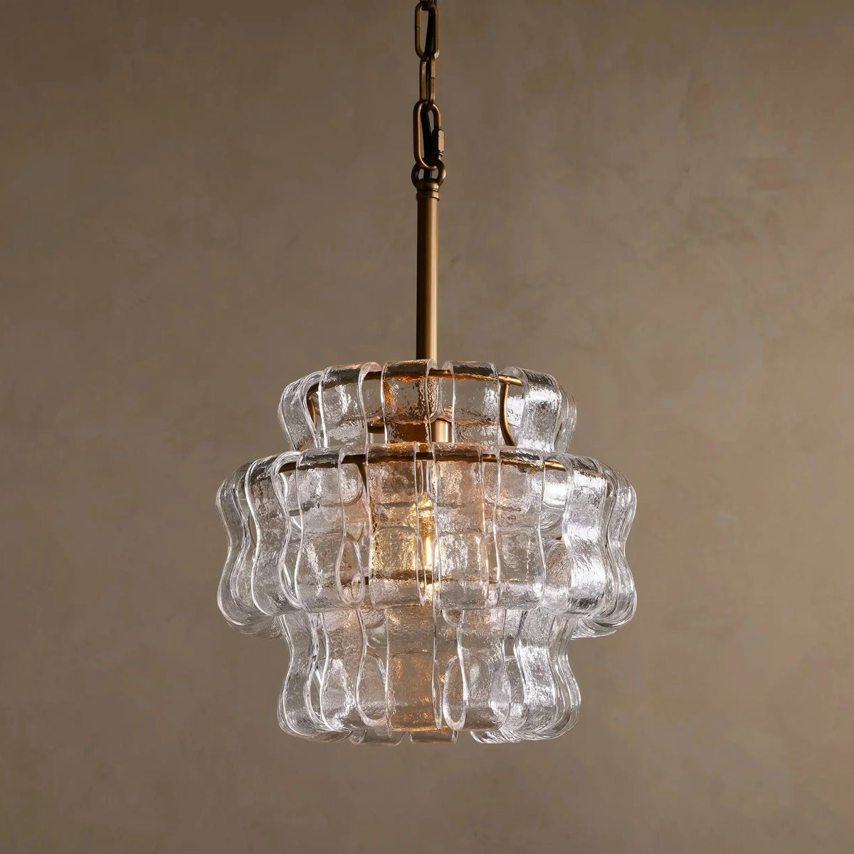 Glas-Pendelleuchte mit strukturiertem Muster, Messing oder Schwarz, E26, dimmbar, für Wohnzimmer, Esszimmer und Schlafzimmer | Sansoti