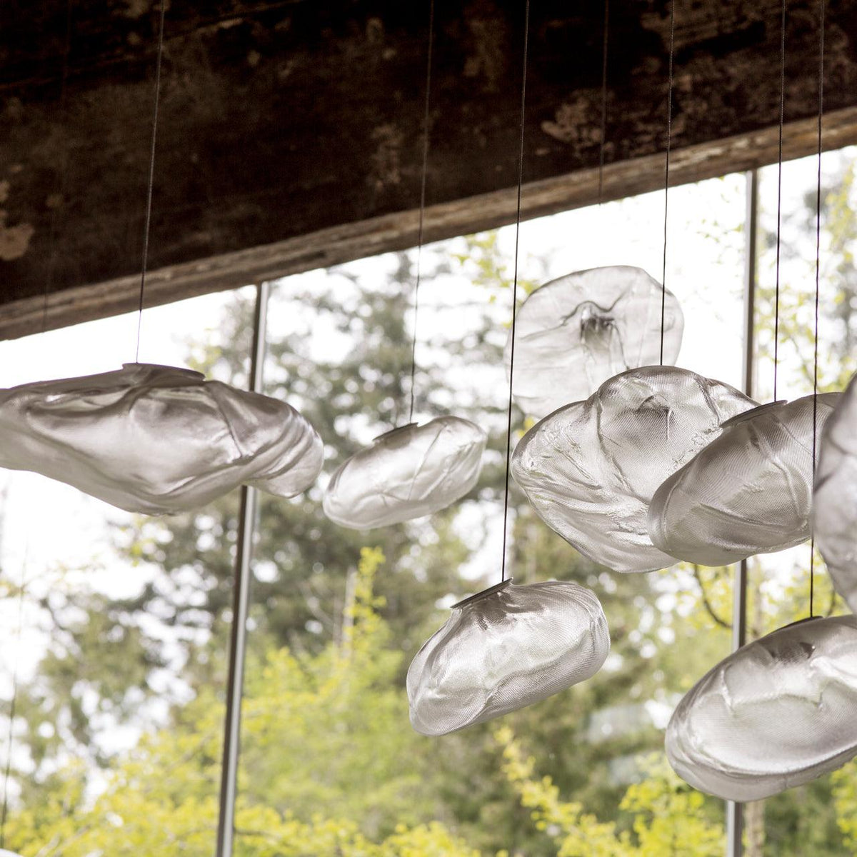 Glas-Hängeleuchte mit organischer Textur Transparent Rauchgrau Bernstein | Sansoti
