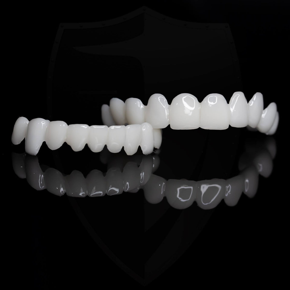 Denture with Adjustable Lens Structure for a Natural Appearance | Sansoti