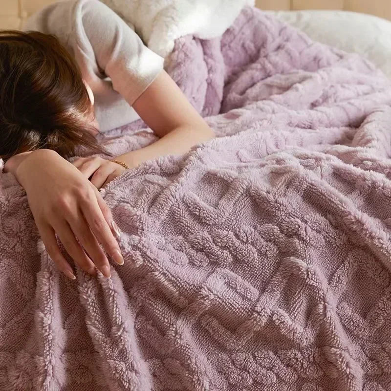 Weiche Fleece-Decke Dunkelbraun Grün Gelb Beige Blau Weiß Schwarz Leichtgewichtige Warme Kuscheldecke für Sofa und Bett Winterdecke für kalte Abende Schlafzimmer Wohnzimmer | Sansoti