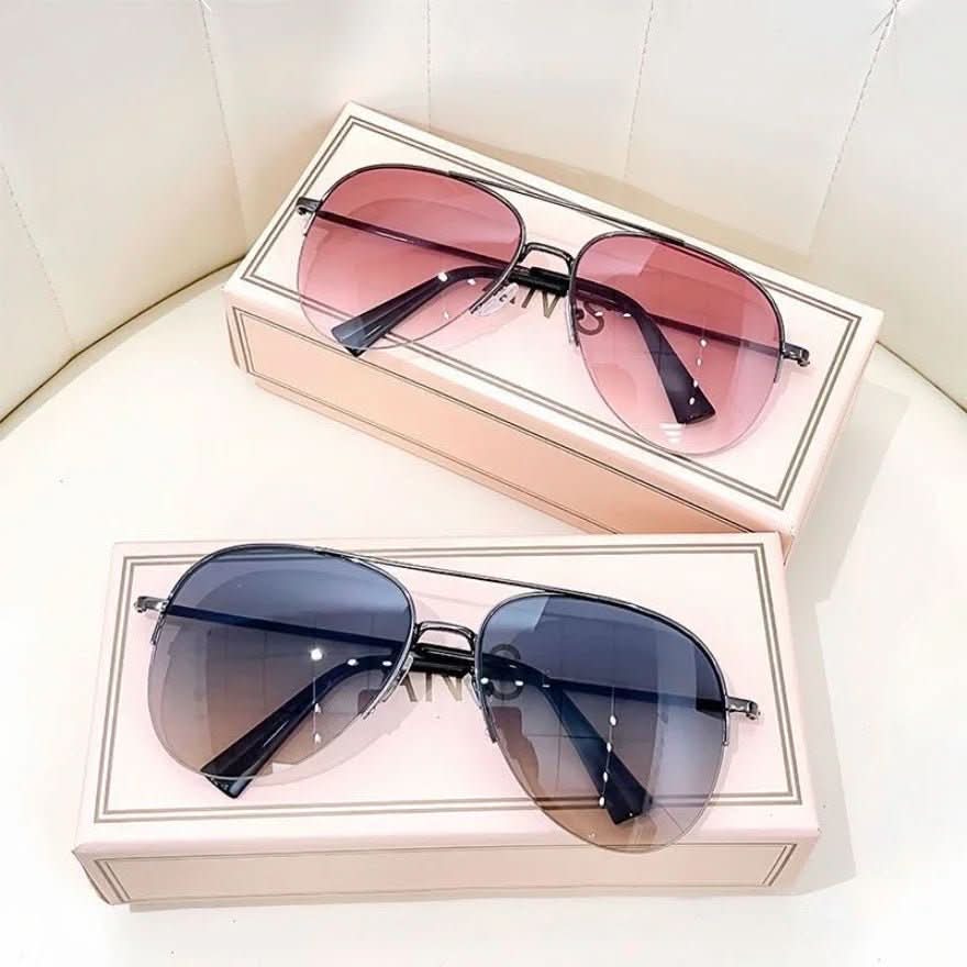 Pilot Sunglasses with Gradient Tint - UV400 Protection for Clear Vision and Eye Protection | Sansoti