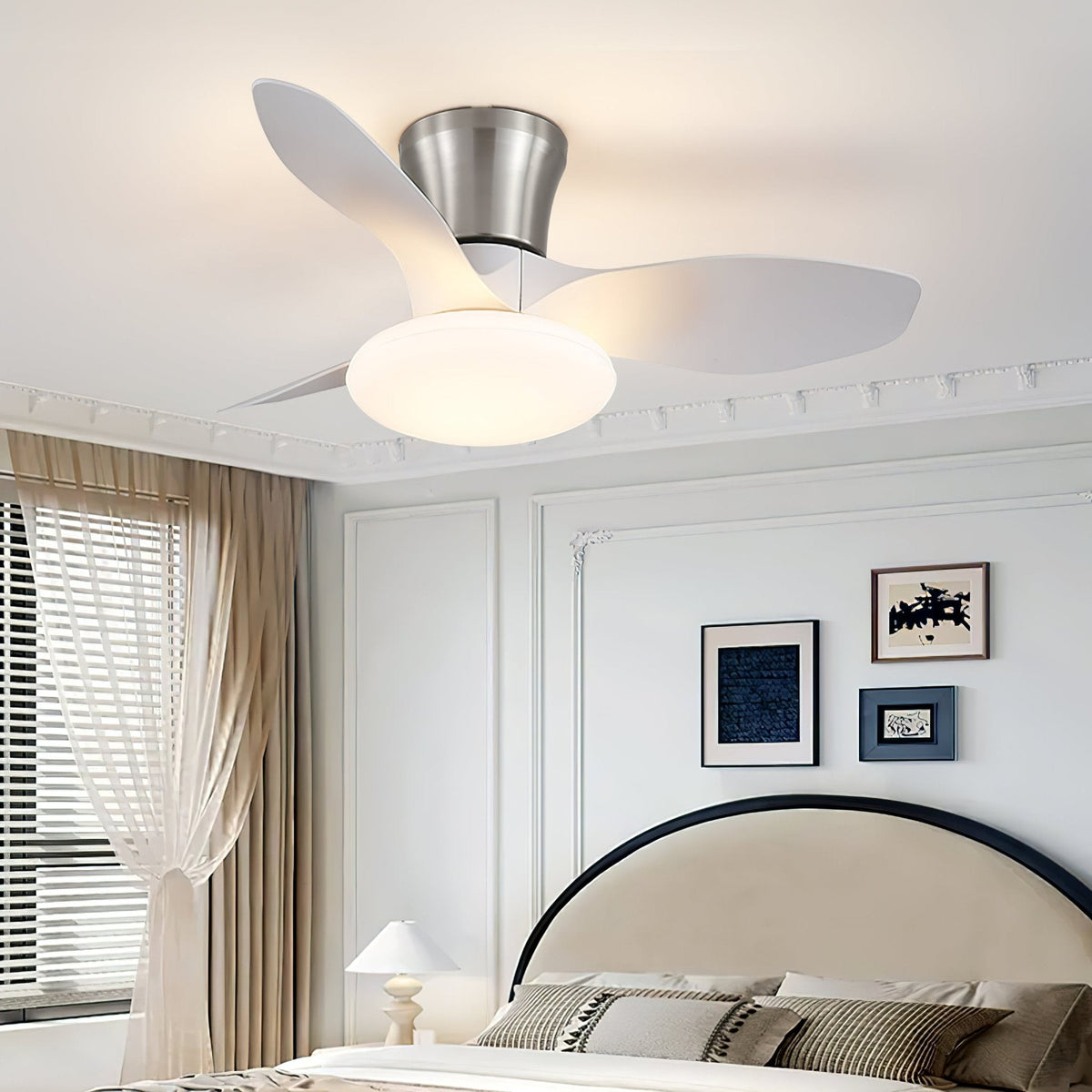 Moderner Design Deckenventilator mit LED-Beleuchtung | Holzflügel | Sansoti