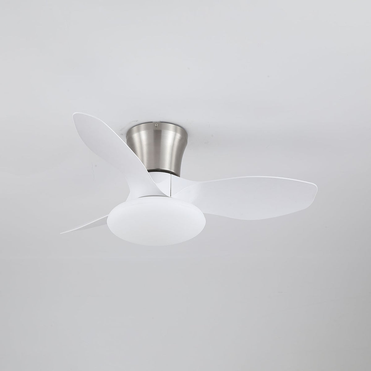 Moderner Design Deckenventilator mit LED-Beleuchtung | Holzflügel | Sansoti
