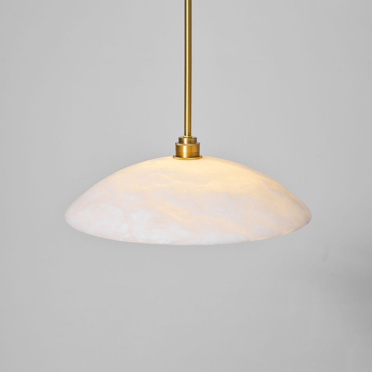 Koepelvormige Hanglamp Albast met Koperen Fitting – Ø30cm & Ø40cm – Natuursteen – Warme Uitstraling Eetkamer Keuken Woonkamer | Sansoti