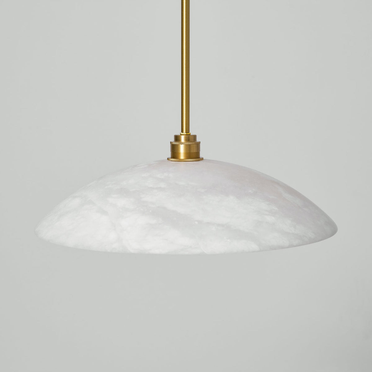 Koepelvormige Hanglamp Albast met Koperen Fitting – Ø30cm & Ø40cm – Natuursteen – Warme Uitstraling Eetkamer Keuken Woonkamer | Sansoti
