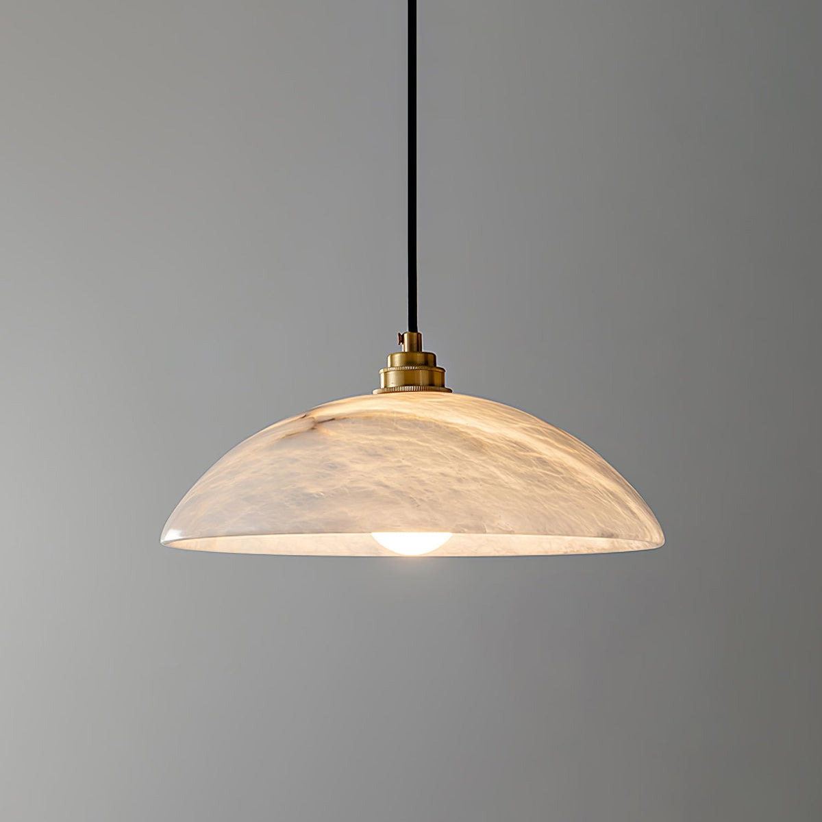 Koepelvormige Hanglamp Albast met Koperen Fitting – Ø30cm & Ø40cm – Natuursteen – Warme Uitstraling Eetkamer Keuken Woonkamer | Sansoti