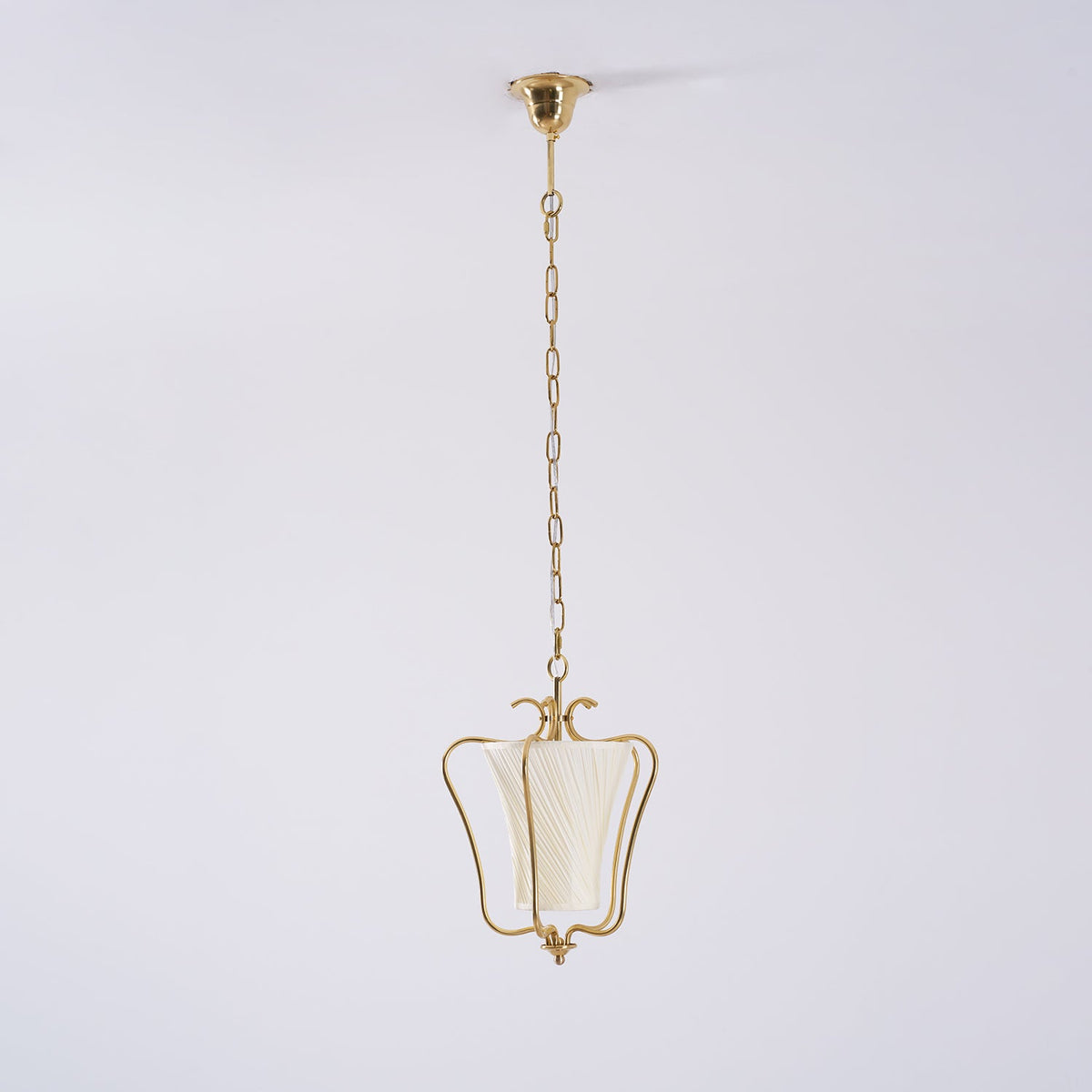 Vintage Hanglamp met Messing Afwerking en Plooistof Kap – Warm Lantaarnontwerp voor Keuken en Hal | Sansoti
