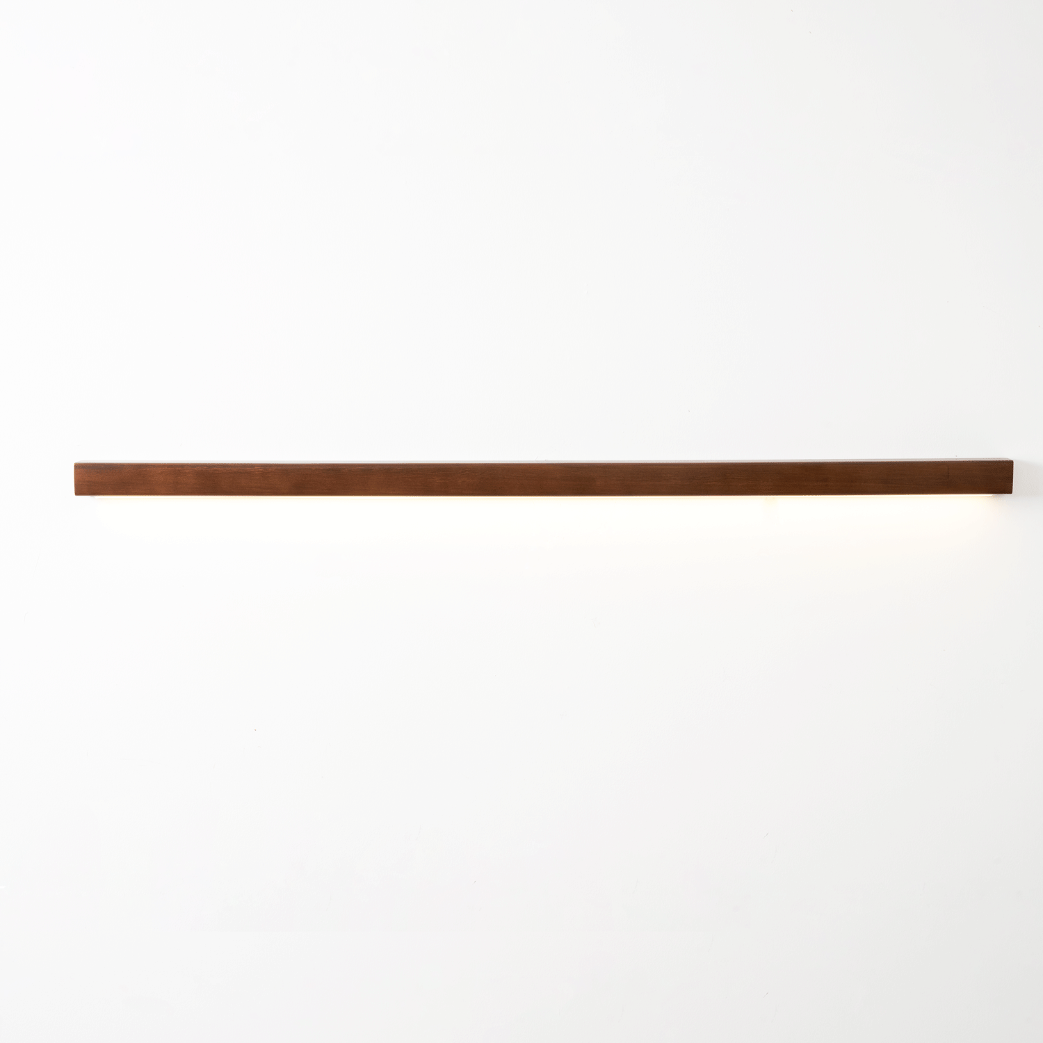 Holzwandlampe mit linearem Design, LED-Beleuchtung für Flur und Schlafzimmer, modern, minimalistisch, skandinavisch | Sansoti