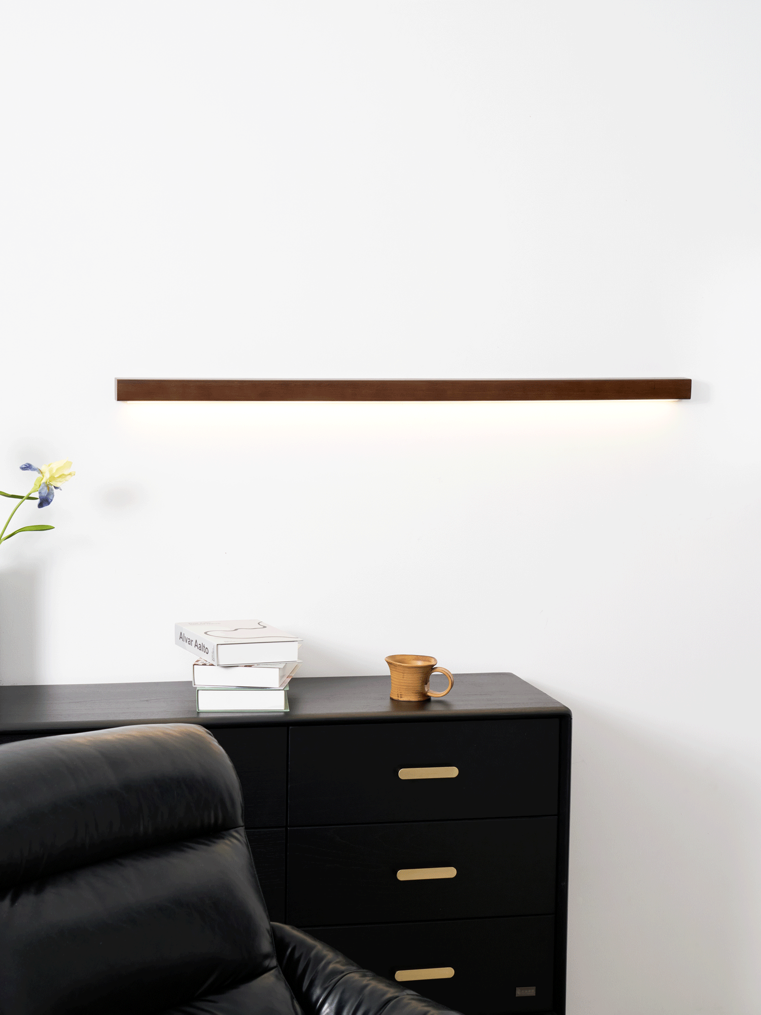 Holzwandlampe mit linearem Design, LED-Beleuchtung für Flur und Schlafzimmer, modern, minimalistisch, skandinavisch | Sansoti