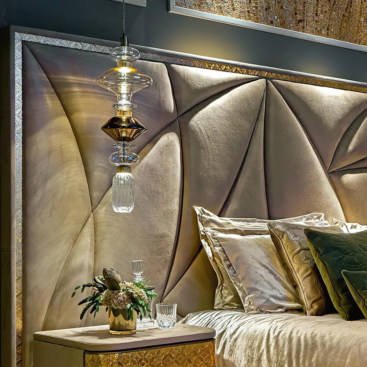 Glazen Hanglamp met Koperen Afwerking en Elegante Bolvorm voor Woonkamer en Eetkamer | Sansoti