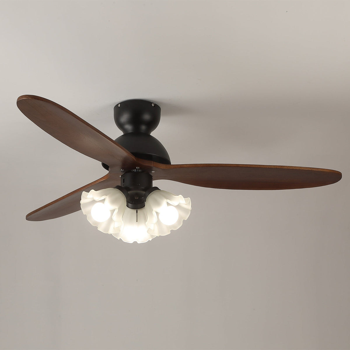 Deckenventilator mit Beleuchtung – Skandinavischer Ventilator mit Lampe – Holzblätter und LED-Beleuchtung | Sansoti